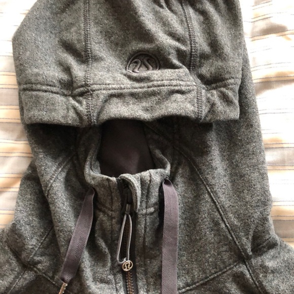 Lululemon jacket - Picture 4 of 4